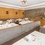 Hotel Aussicht Finkenberg