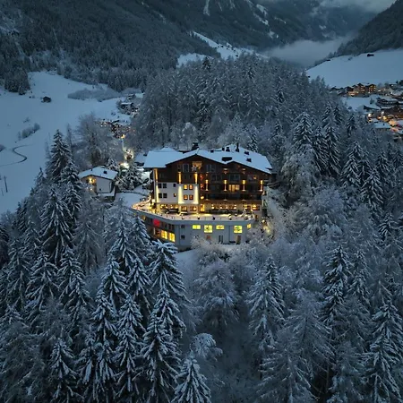 Hotel Aussicht Finkenberg
