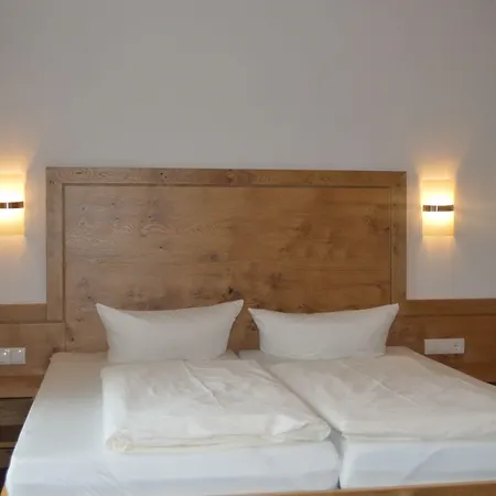 Hotell Aussicht 4*