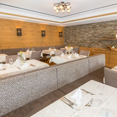 Hotell Aussicht Finkenberg