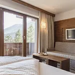 Aussicht Ξενοδοχείο 4*