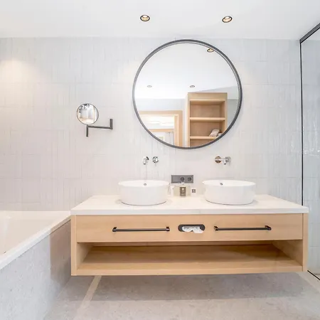 Hotel Aussicht 4*