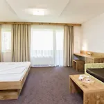 Aussicht 酒店 4*